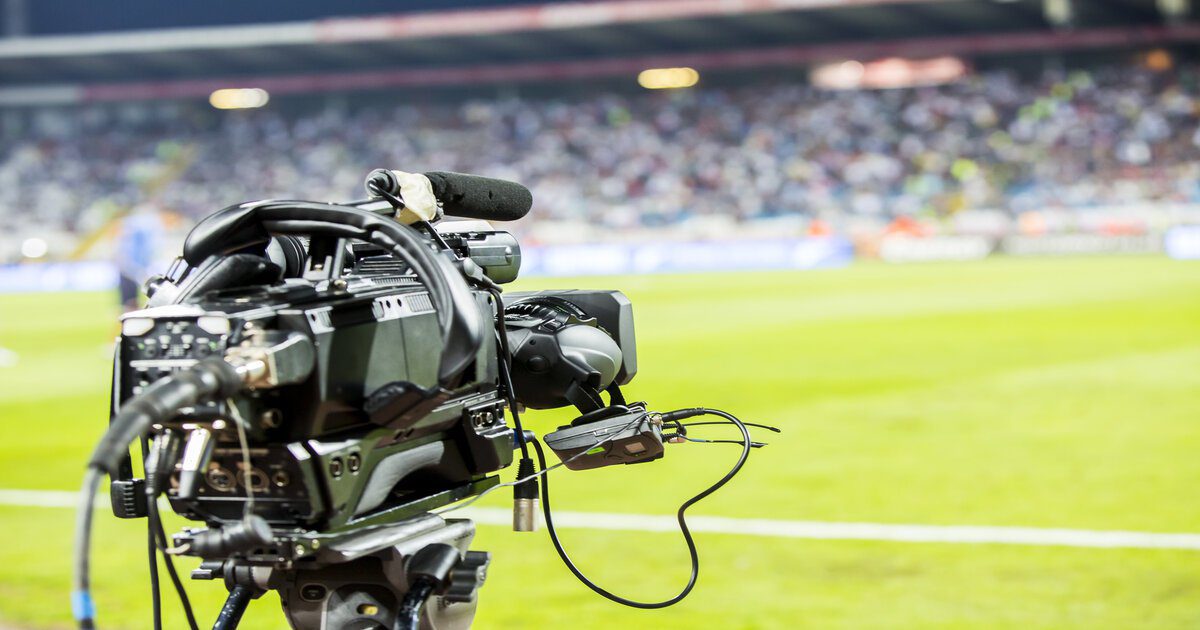 Peluang Bisnis Sepak Bola Melalui Media Rights dan Tender Host Broadcaster