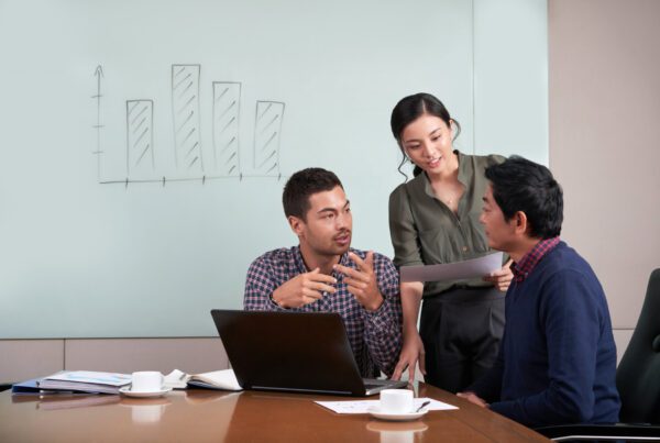 Perbedaan Kerja di Startup dan Corporate