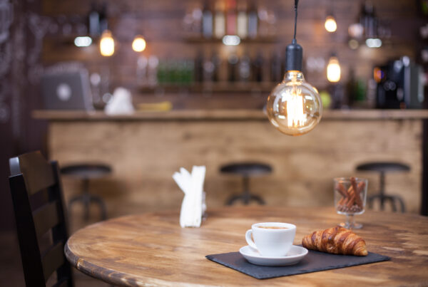 Ide Bisnis Kafe: 6 Konsep Menarik untuk Menarik Pelanggan