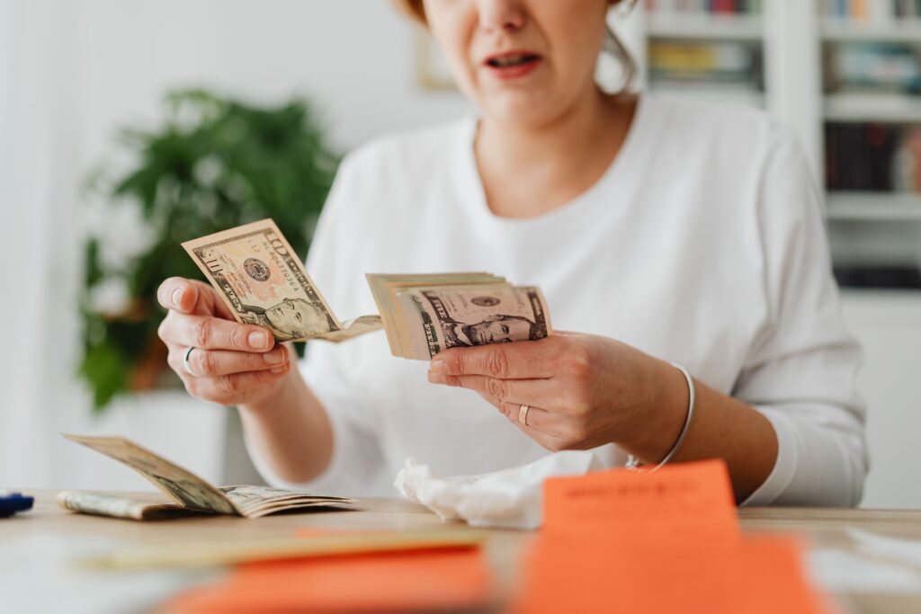 Wajib Tahu! Perbedaan Finance dan Accounting dalam Bisnis