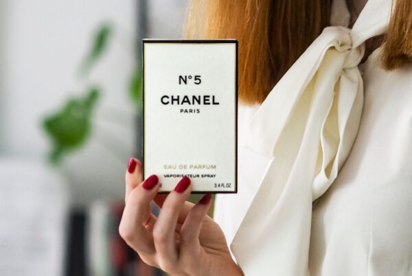 Coco Chanel: Kisah Pendiri Brand Chanel yang Mendunia