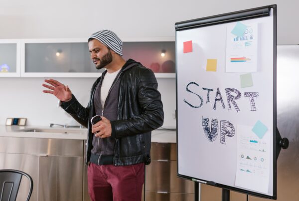 Membangun Startup: Panduan Memulai Bisnis