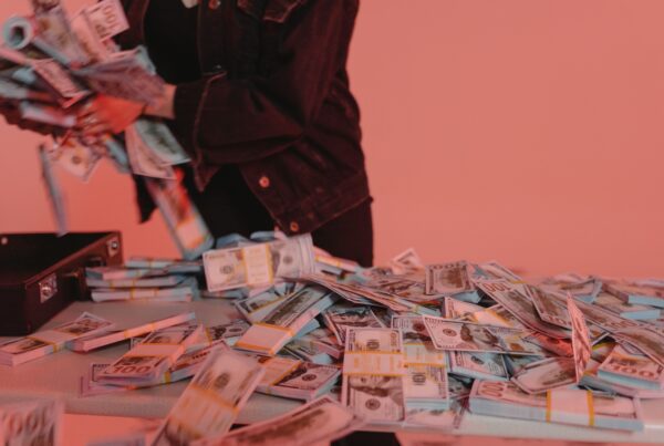 Money Laundry: Ciri, Mekanisme, dan Dampaknya