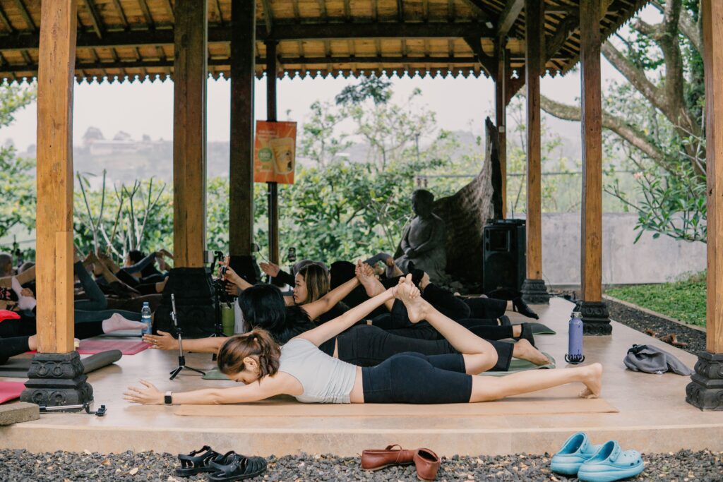 Jenis Yoga dan Manfaatnya, dari Hatha hingga Restorative Yoga