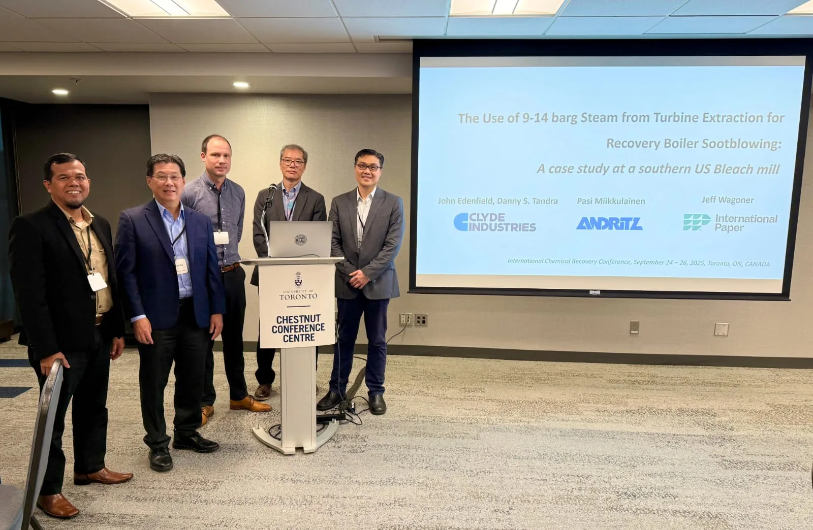 Agustinus Tjhay (kedua dari kiri) di International Chemical Recovery Conference, Chestnut Conference Centre, University of Toronto, September 2025